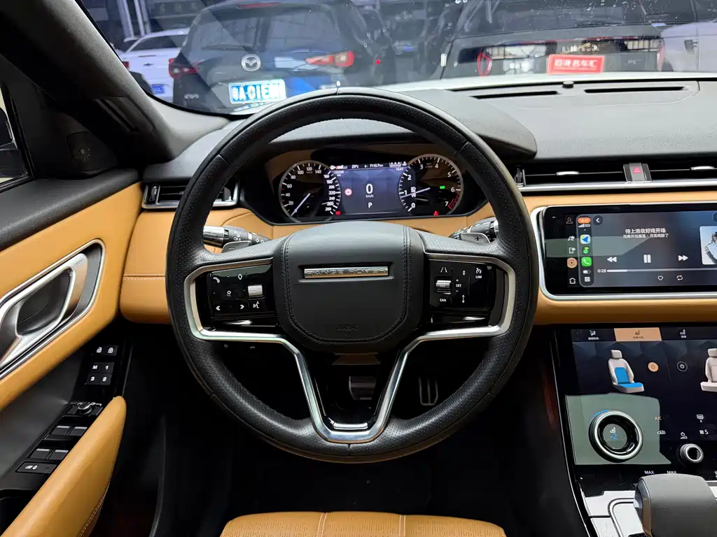 Land Rover Velar — фото 14
