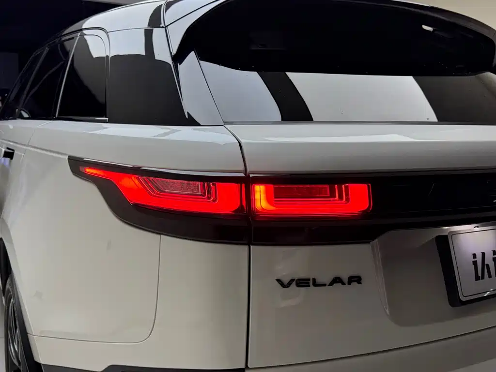 Land Rover Velar — фото 20