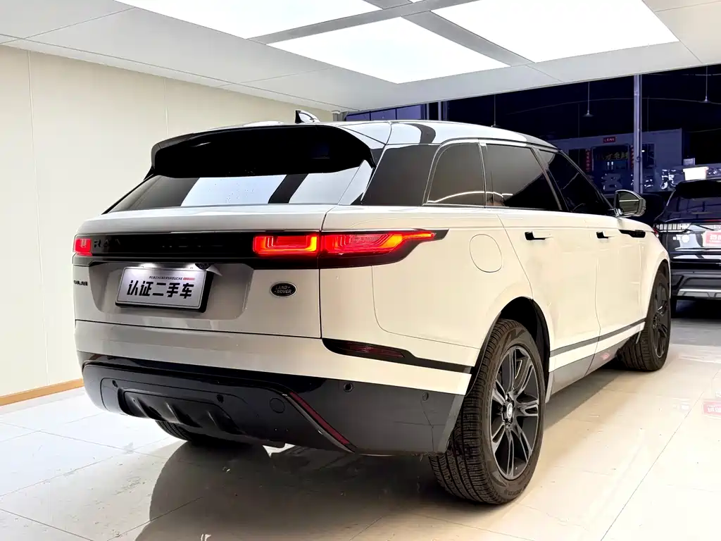 Land Rover Velar — фото 22