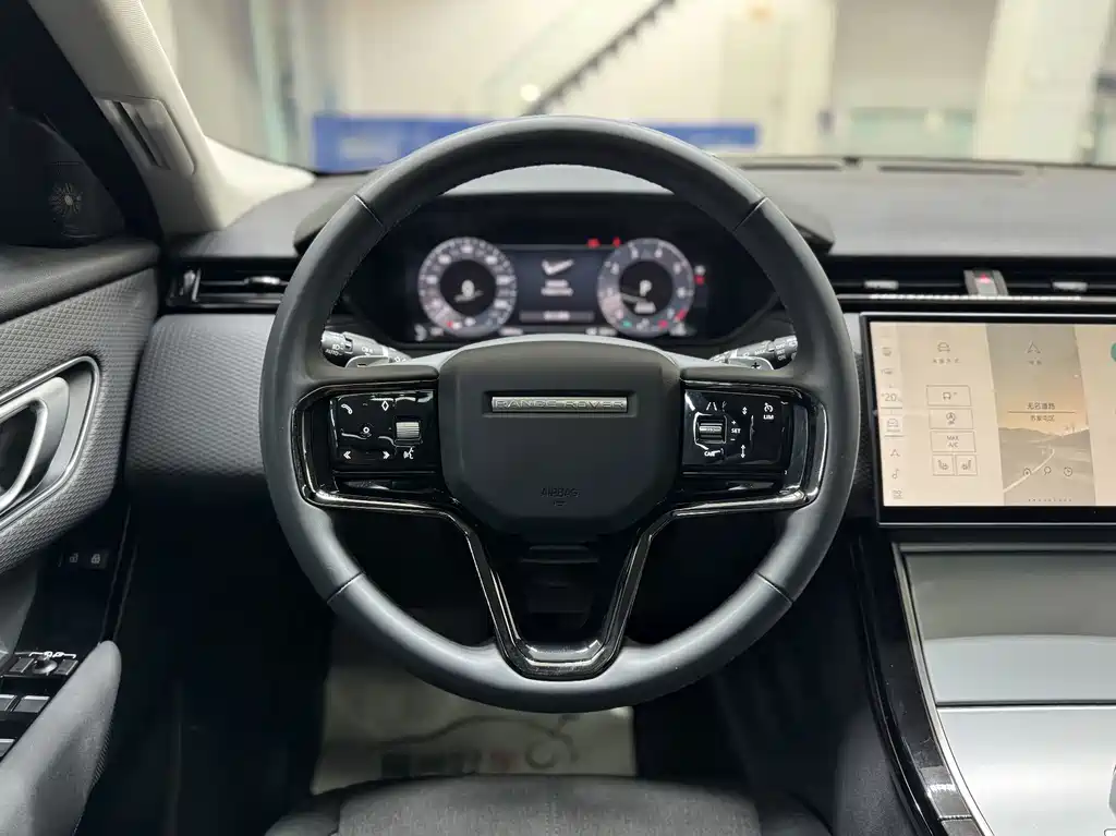 Land Rover Velar — фото 10