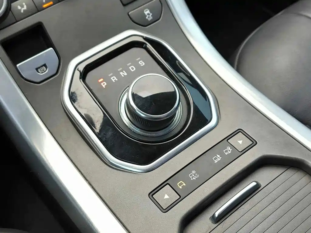 Land Rover Evoque — фото 13