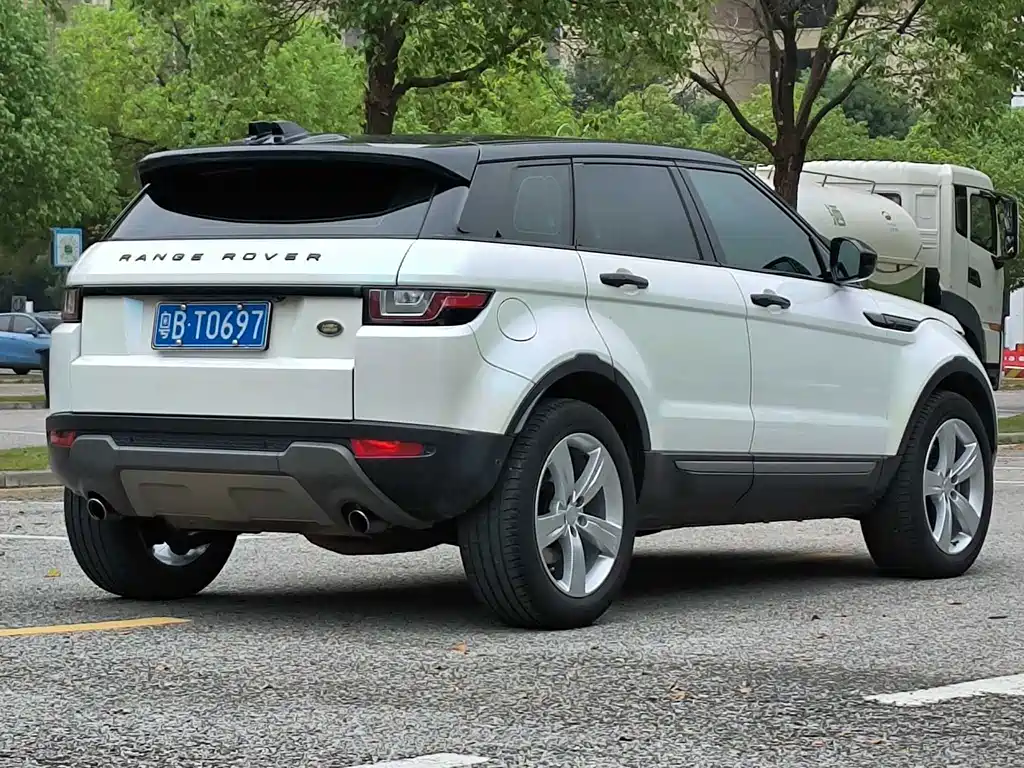 Land Rover Evoque — фото 9