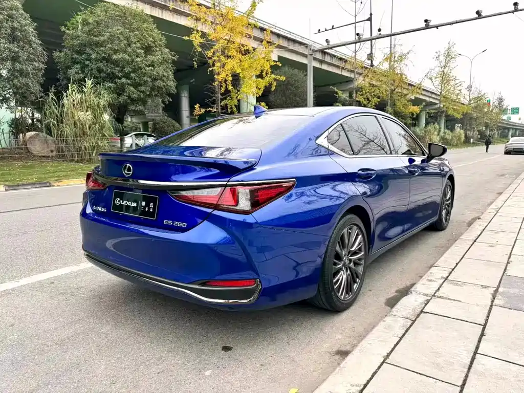 Lexus ES — фото 2