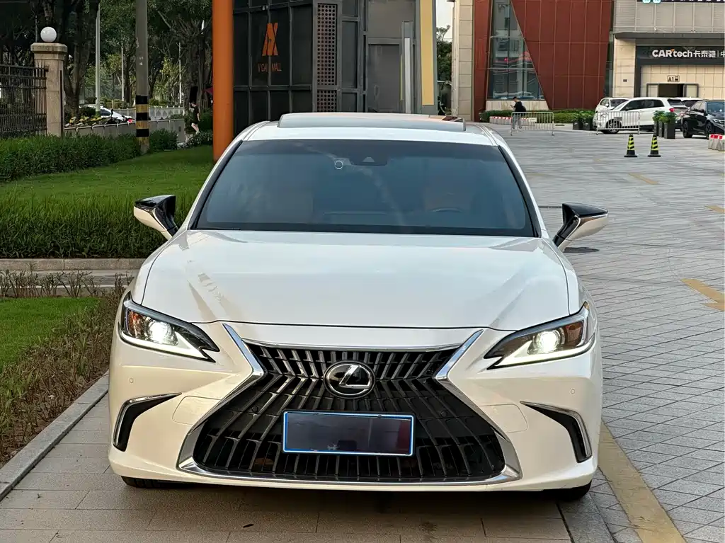 Lexus ES — фото 2