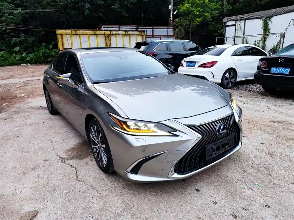 Lexus ES — фото 3