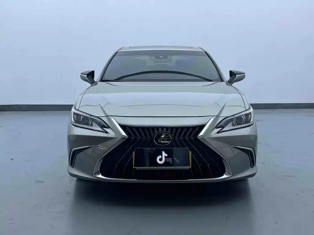 Lexus ES — фото 2