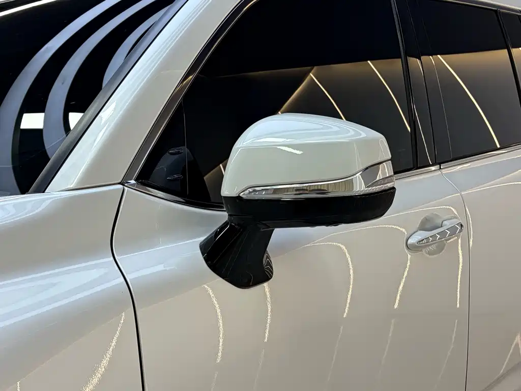 Lexus LX — фото 6