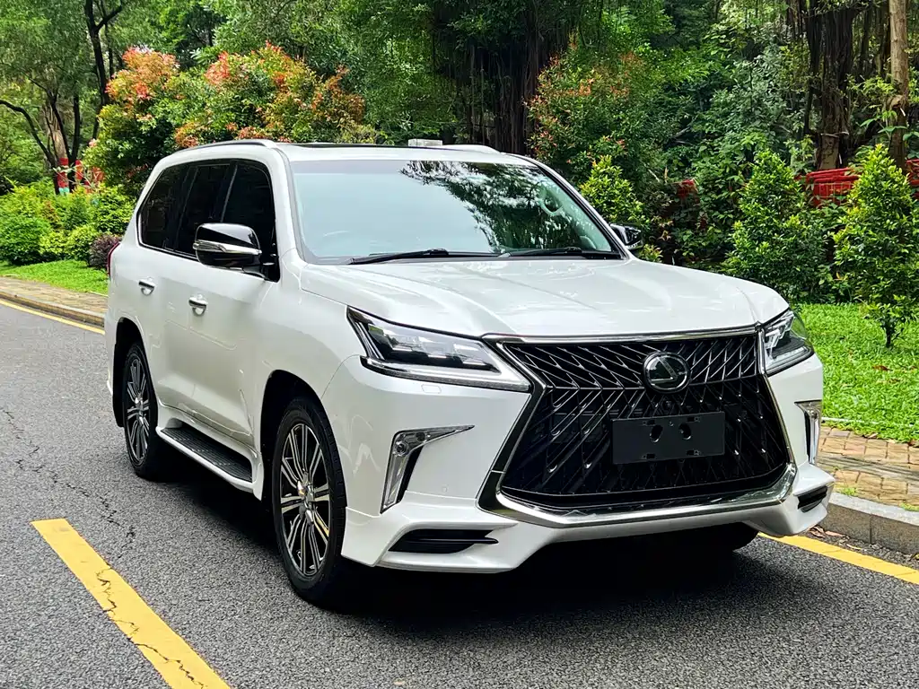Lexus LX — фото 3