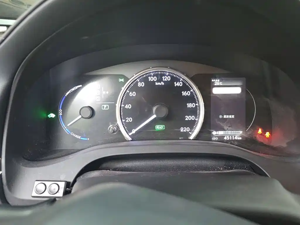Lexus CT — фото 17