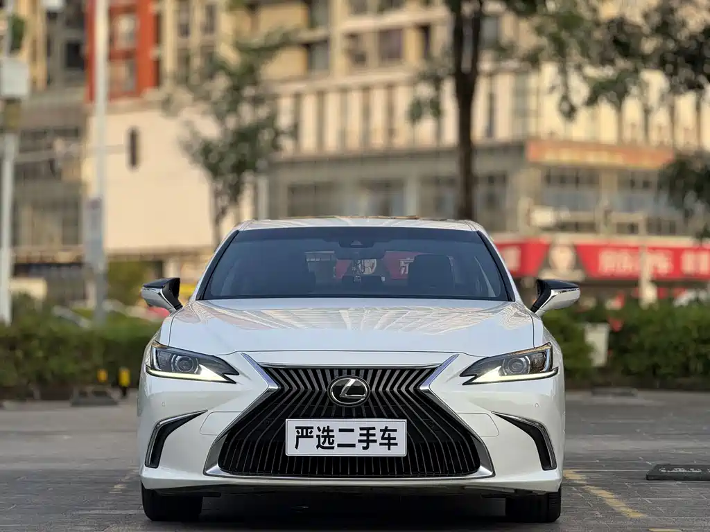 Lexus ES — фото 2