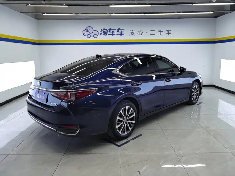Lexus ES — фото 3