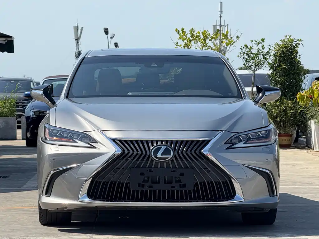Lexus ES — фото 2