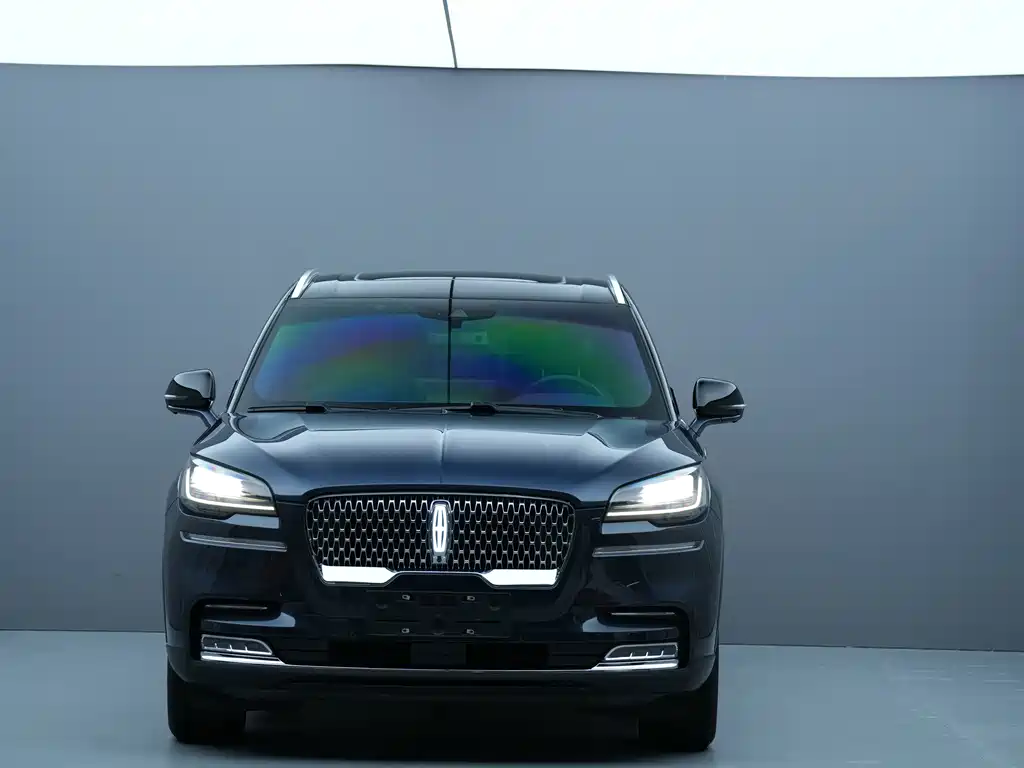Lincoln Aviator — фото 2