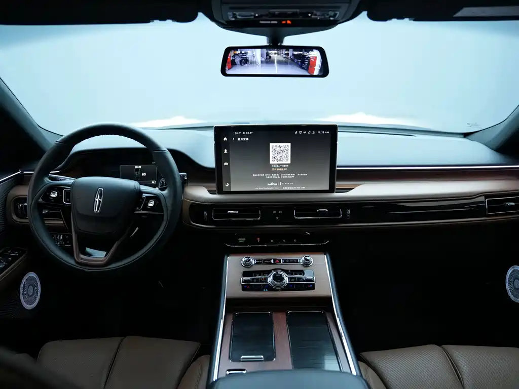 Lincoln Aviator — фото 14