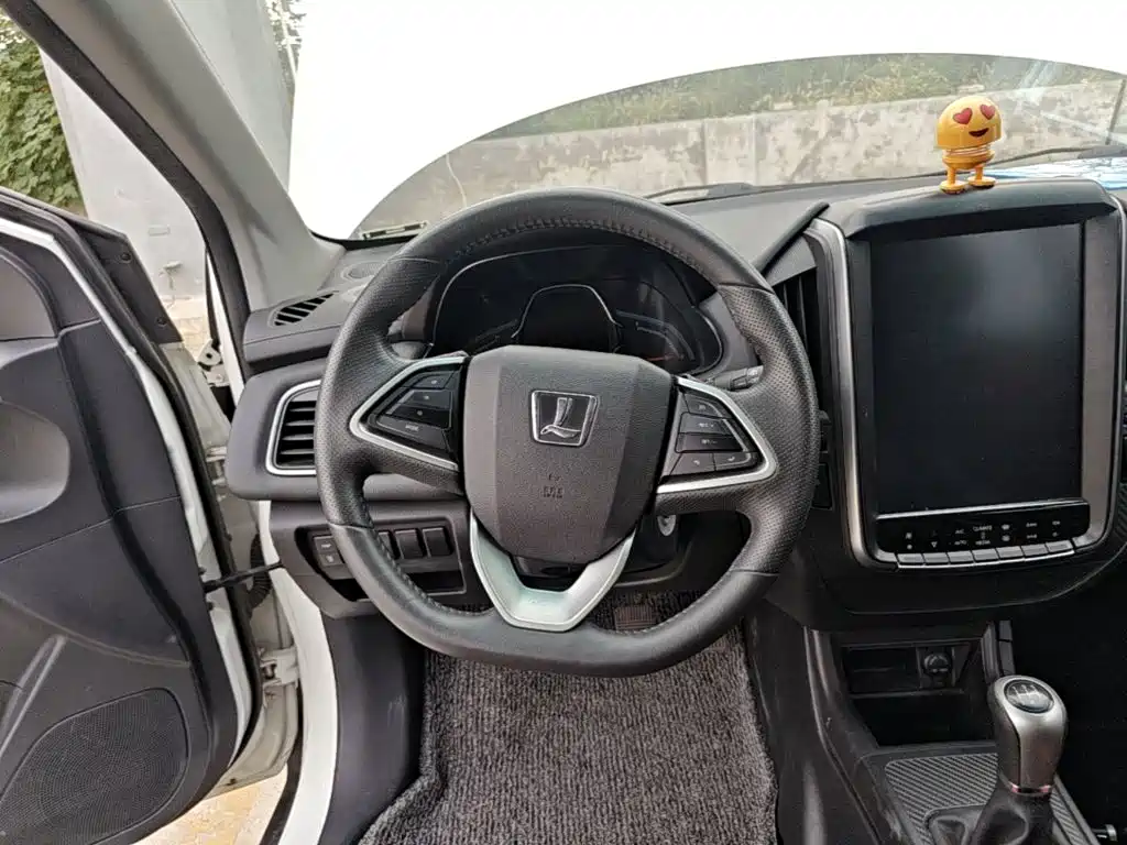 Luxgen U5 SUV — фото 11