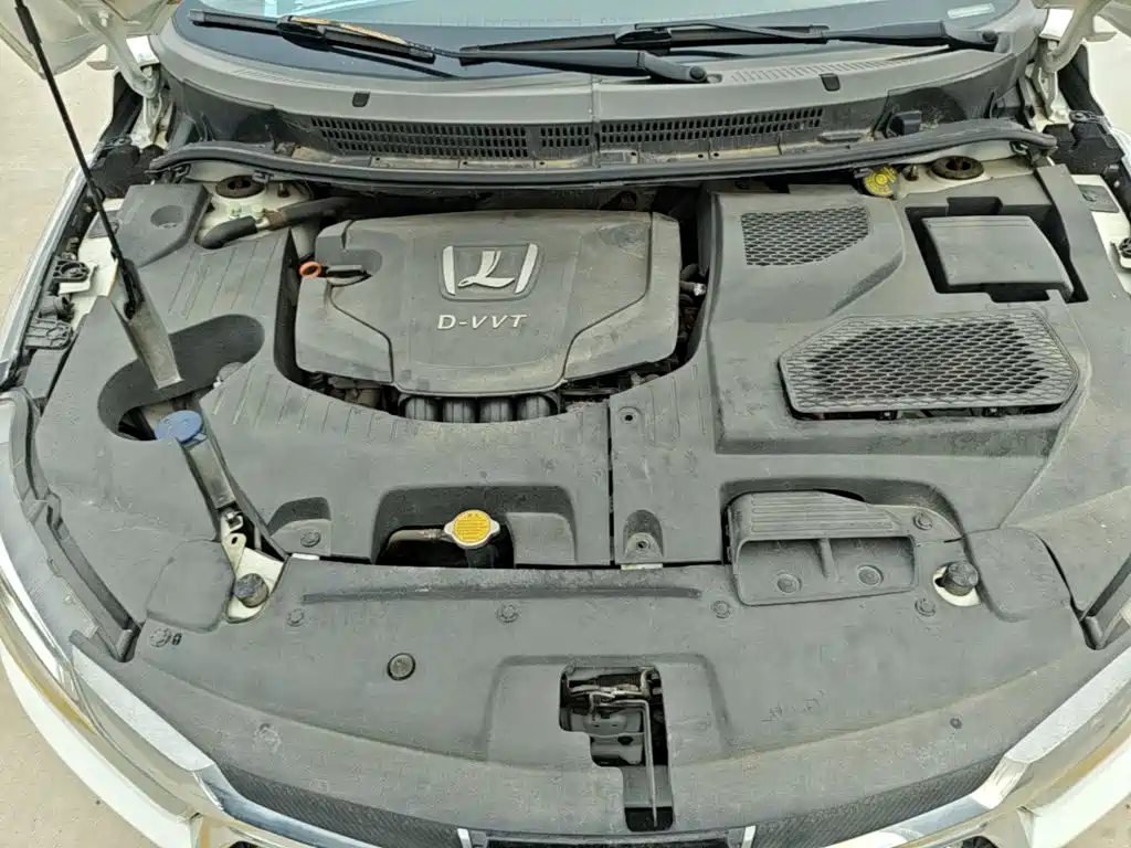 Luxgen U5 SUV — фото 20