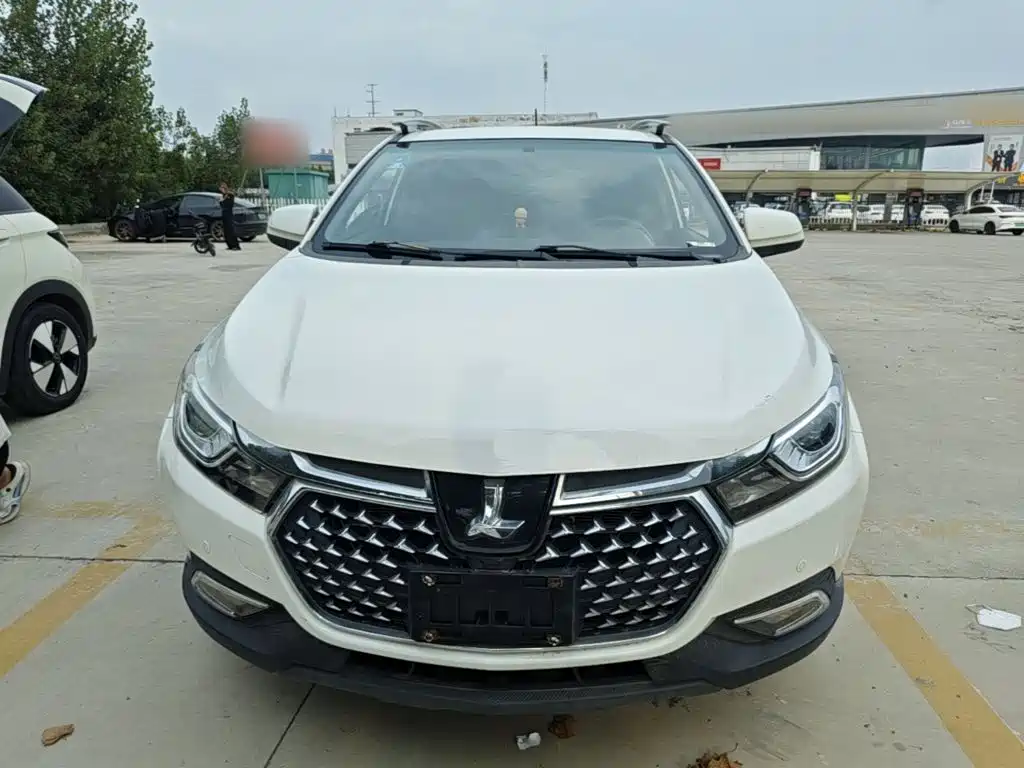 Luxgen U5 SUV — фото 3