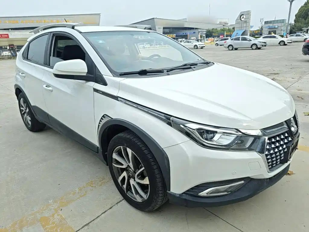 Luxgen U5 SUV — фото 4