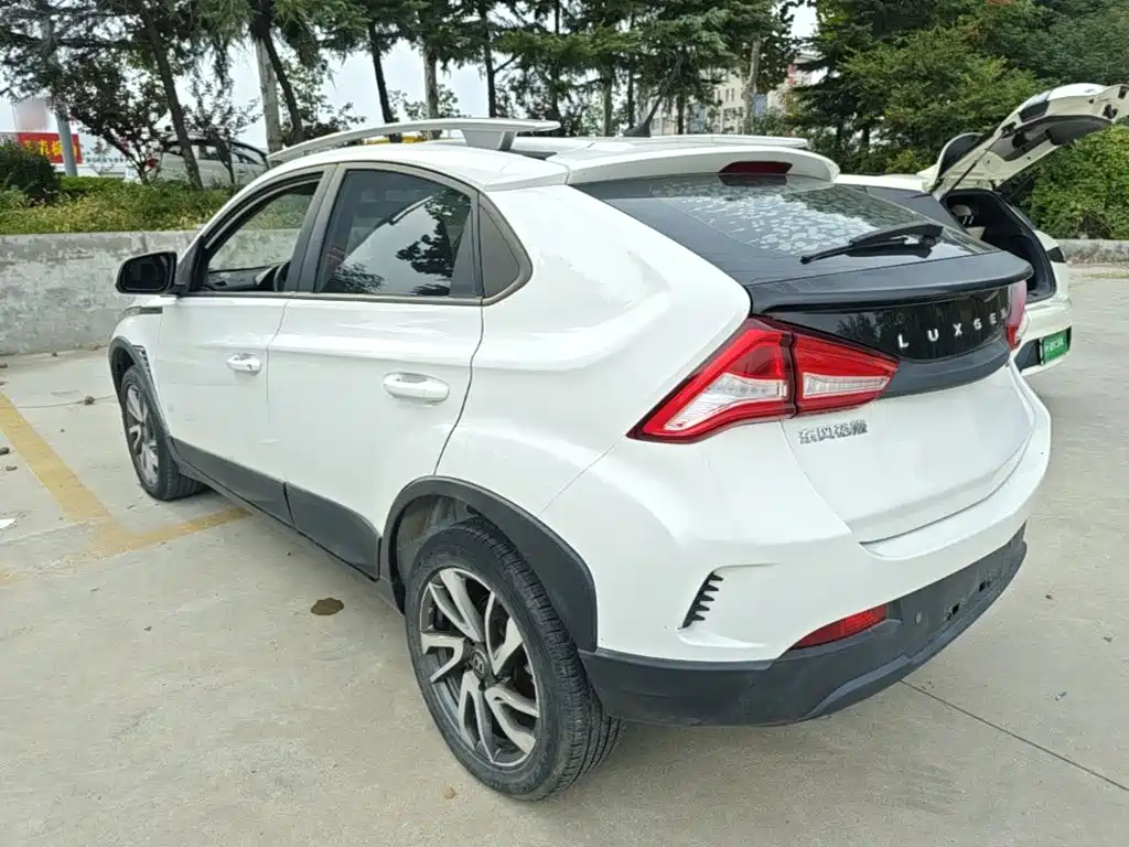 Luxgen U5 SUV — фото 5