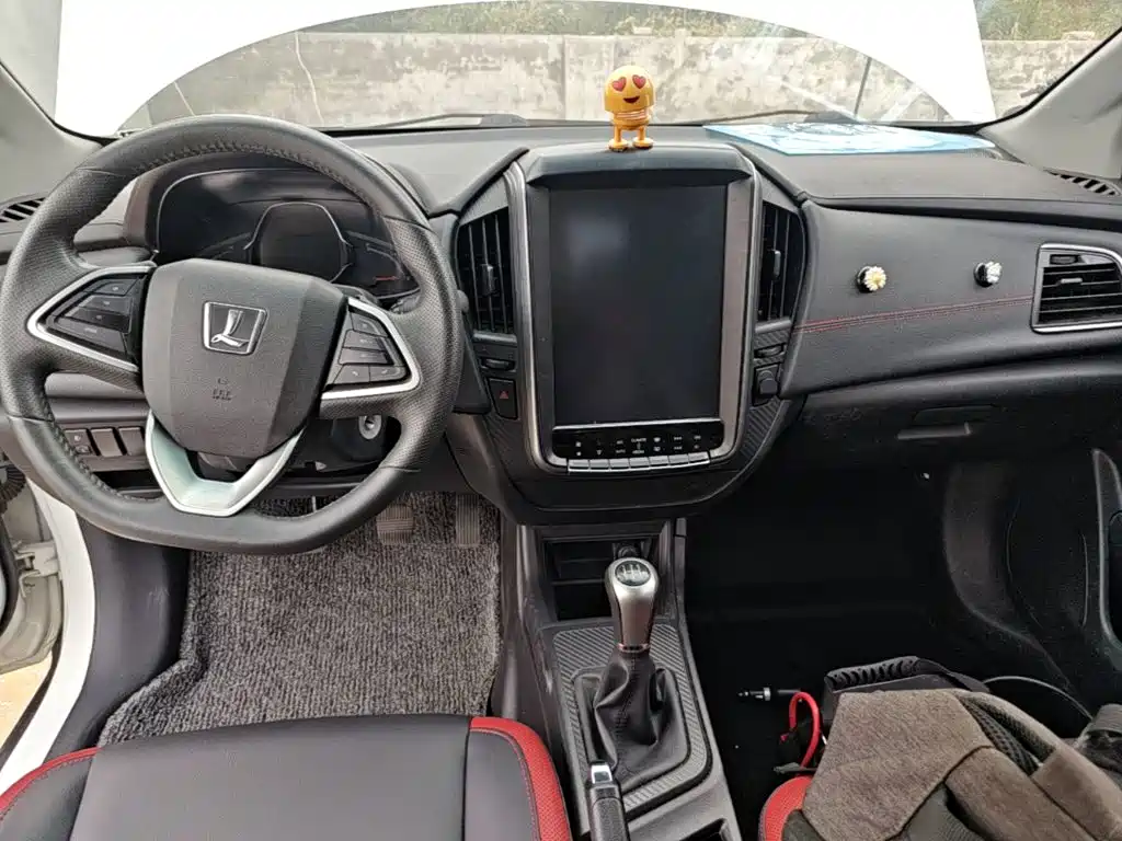 Luxgen U5 SUV — фото 10