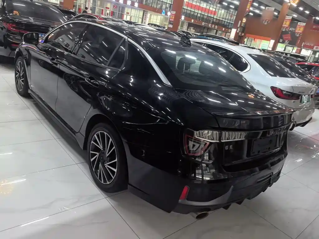Lynk & Co 03 — фото 5
