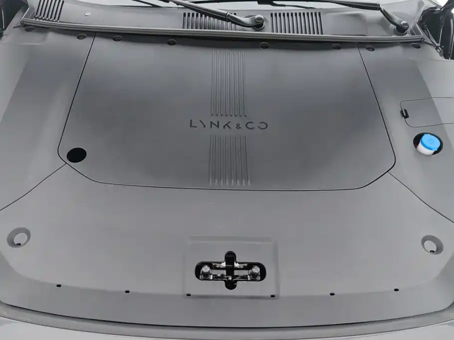 Lynk & Co Z10 — фото 10