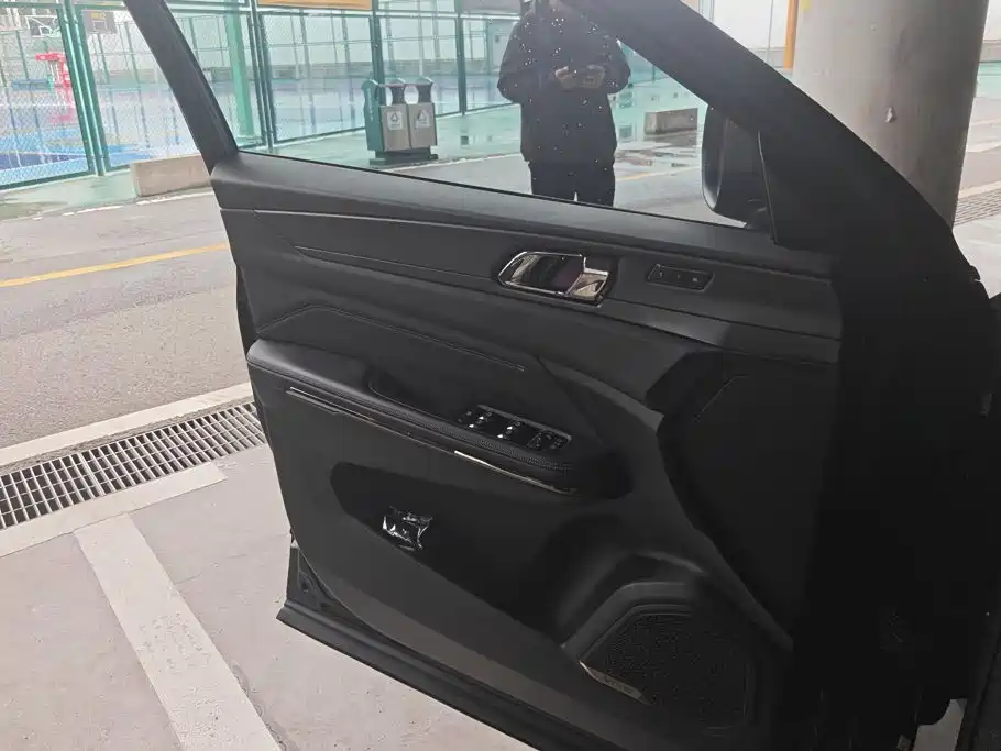 Lynk & Co 01 — фото 7