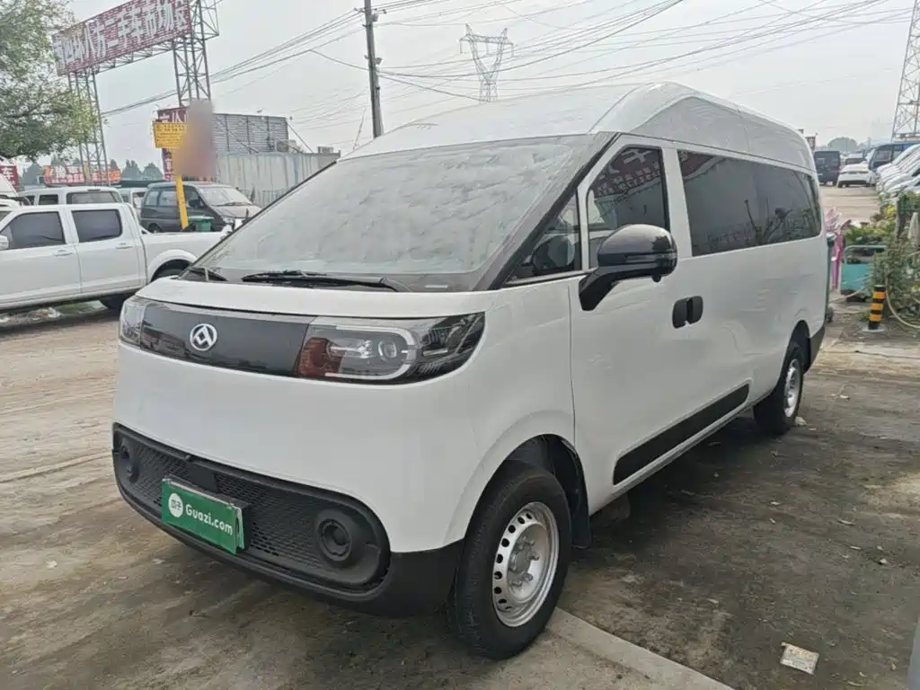 MAXUS V1