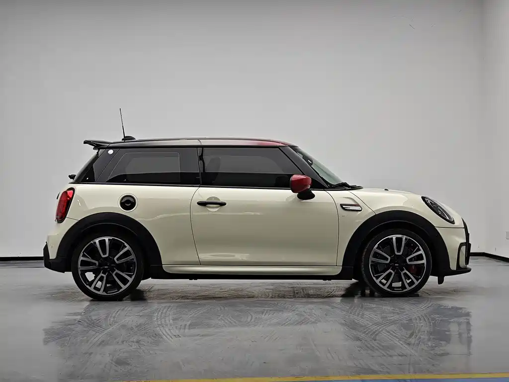 MINI Mini JCW — фото 5