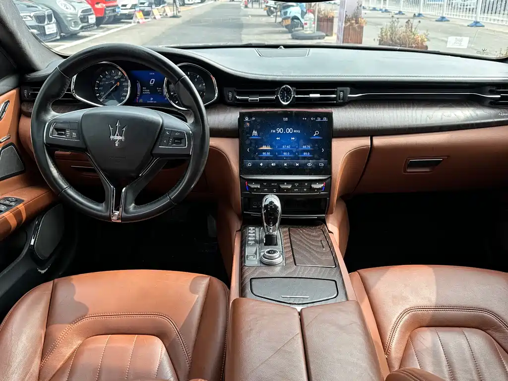Maserati Quattroporte — фото 6