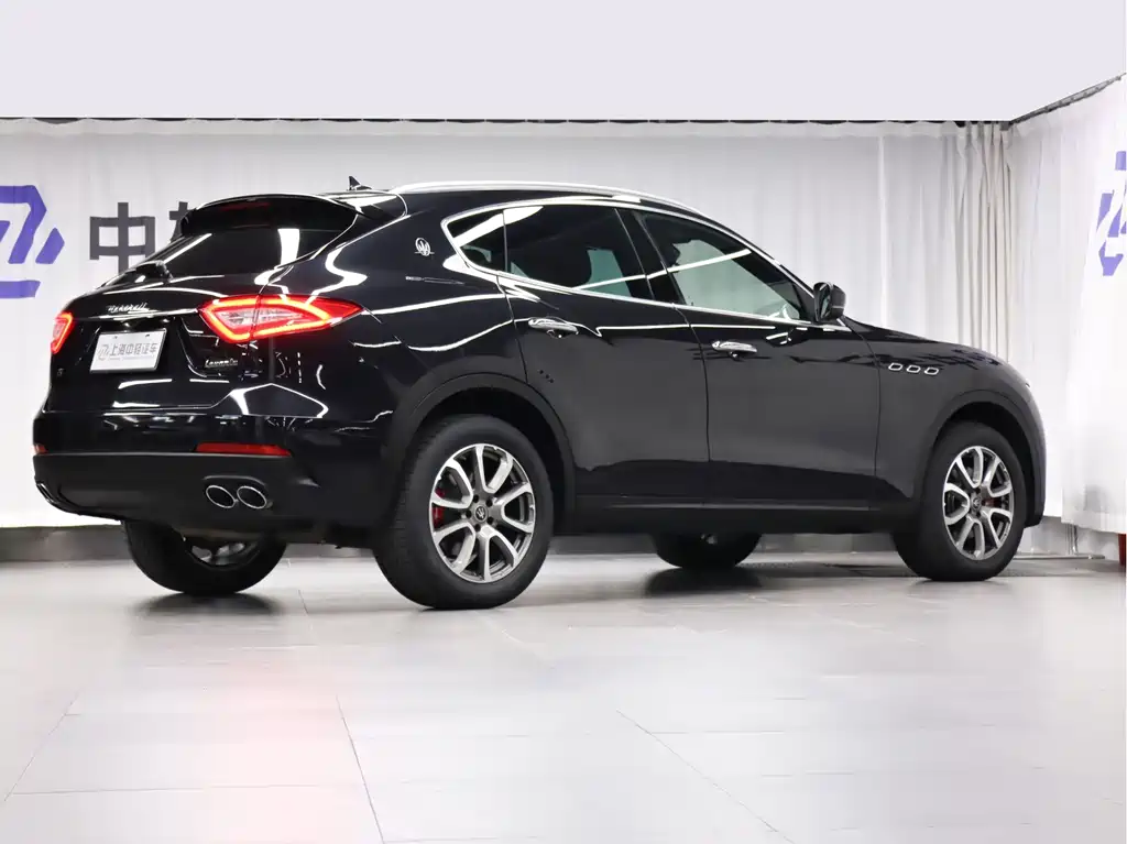 Maserati Levante — фото 3