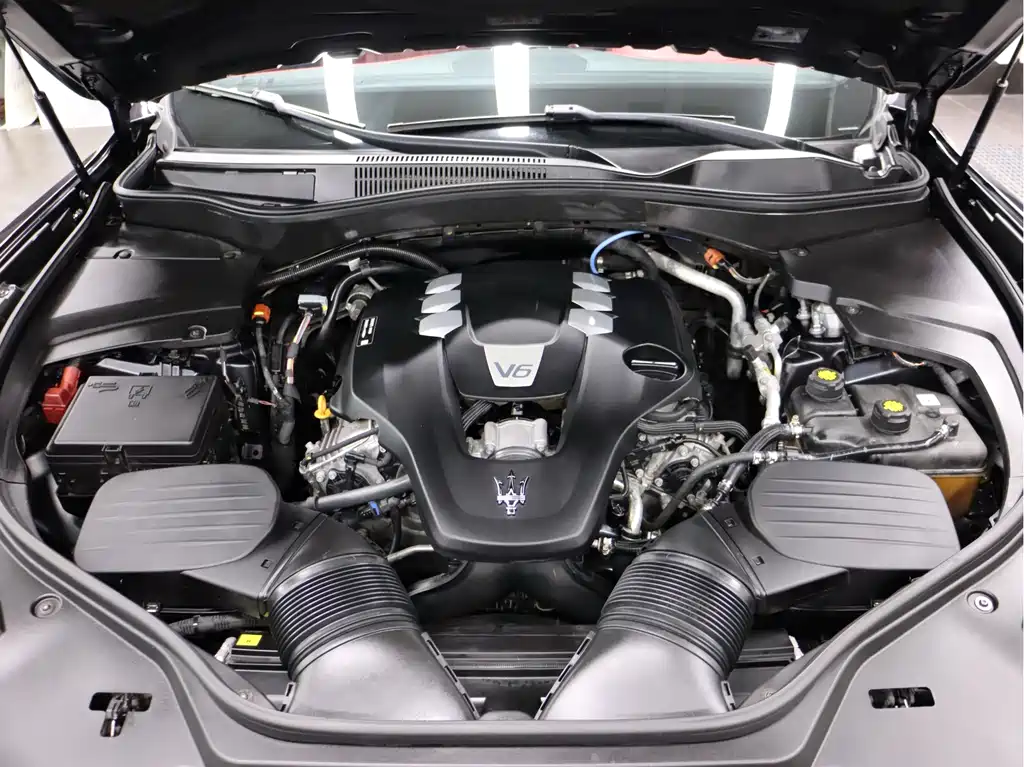 Maserati Levante — фото 29
