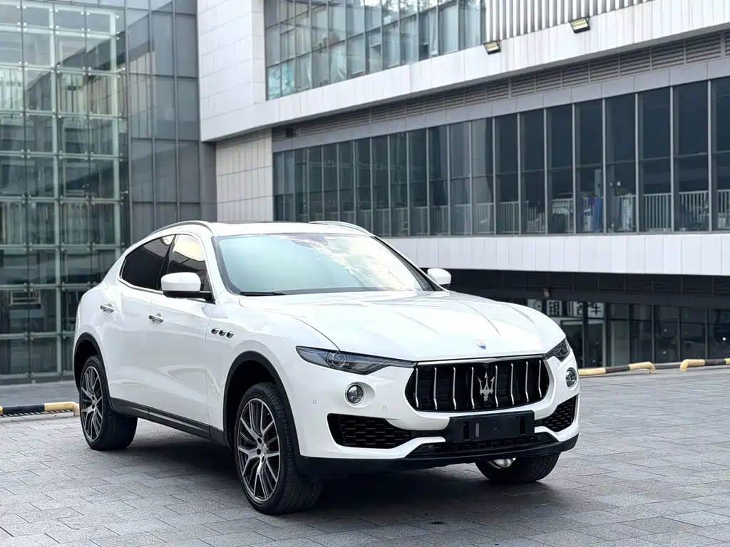 Maserati Levante — фото 3