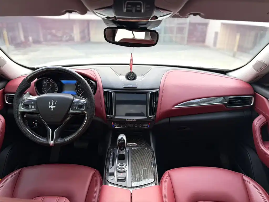 Maserati Levante — фото 5