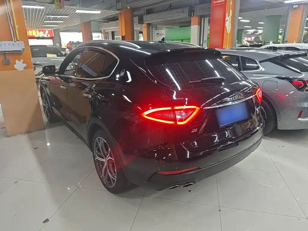 Maserati Levante — фото 5