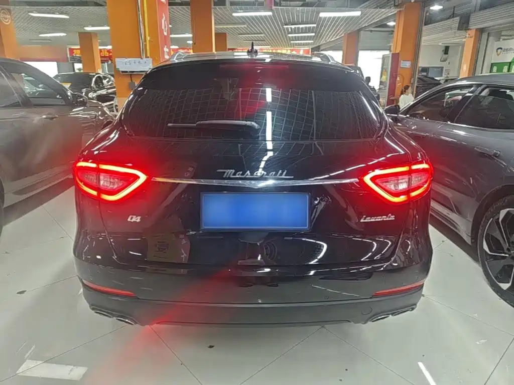 Maserati Levante — фото 6
