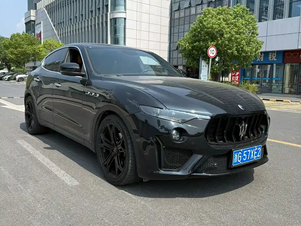 Maserati Levante — фото 4