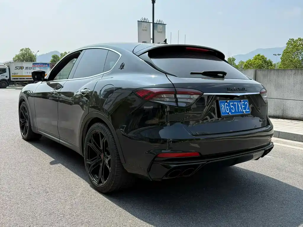 Maserati Levante — фото 10