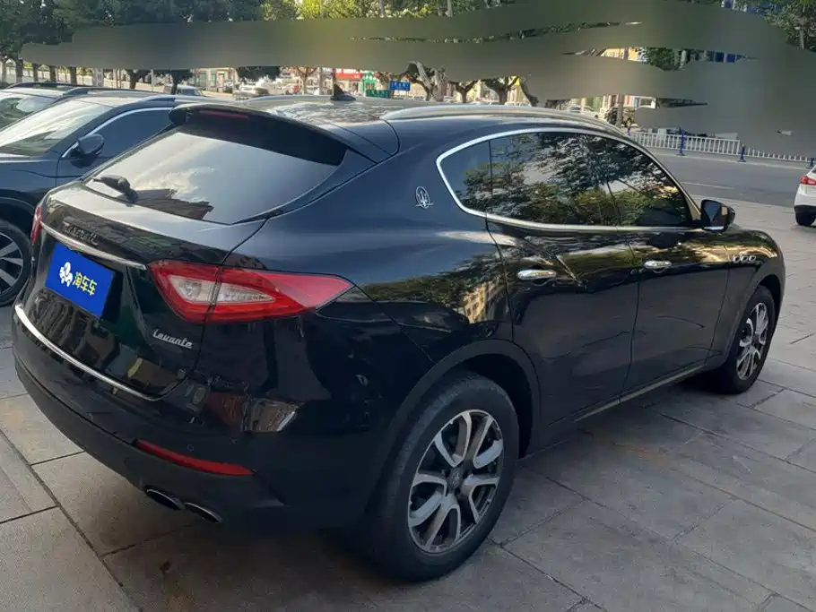 Maserati Levante — фото 3