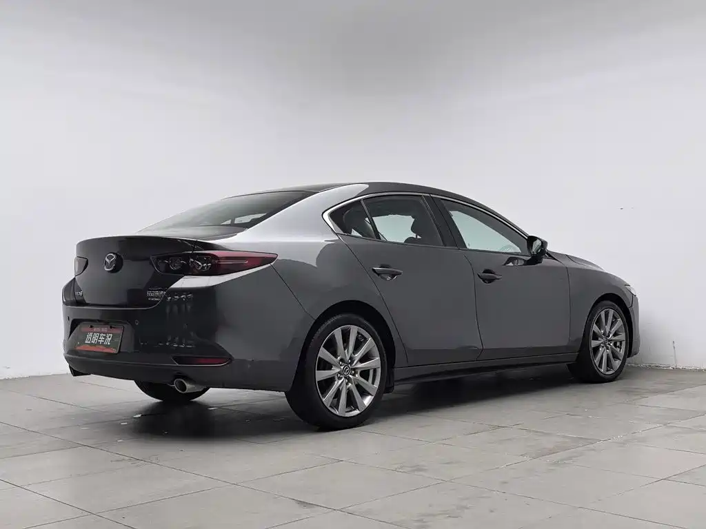 Mazda 3 Axela — фото 2