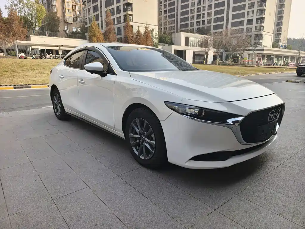 Mazda 3 Axela — фото 3