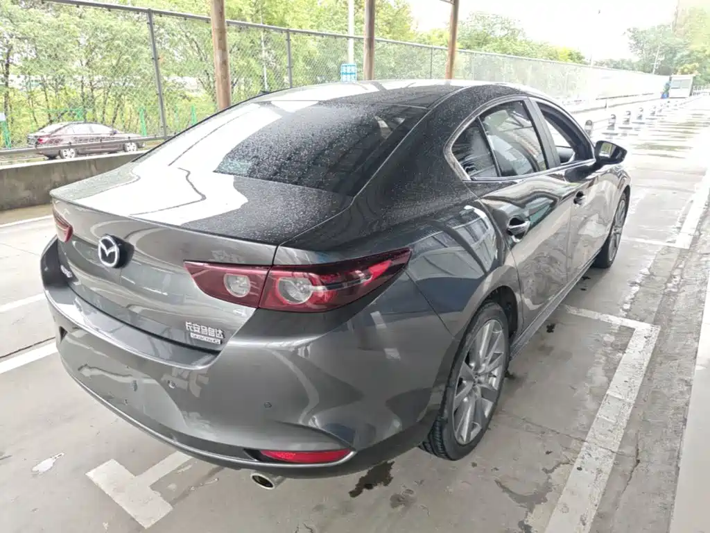 Mazda 3 Axela — фото 7
