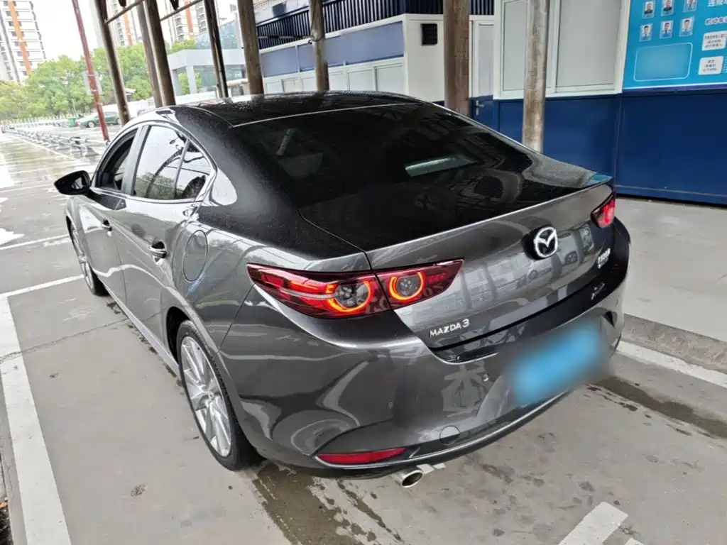 Mazda 3 Axela — фото 5