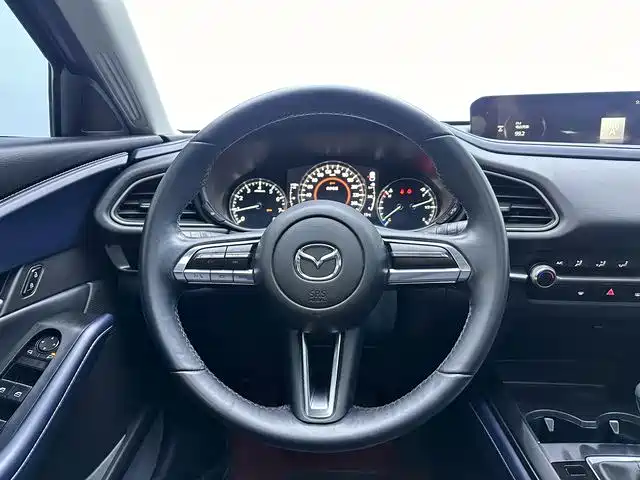 Mazda CX-30 — фото 11