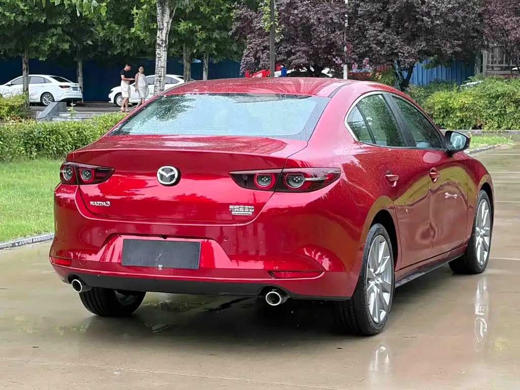 Mazda 3 Axela — фото 15