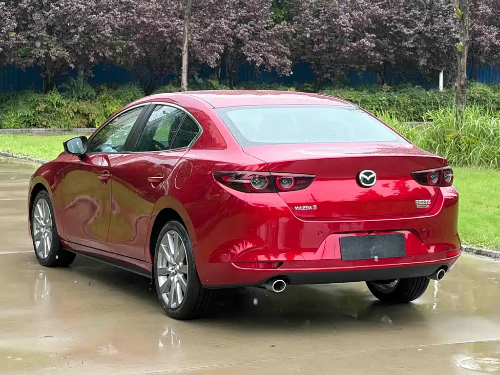 Mazda 3 Axela — фото 17