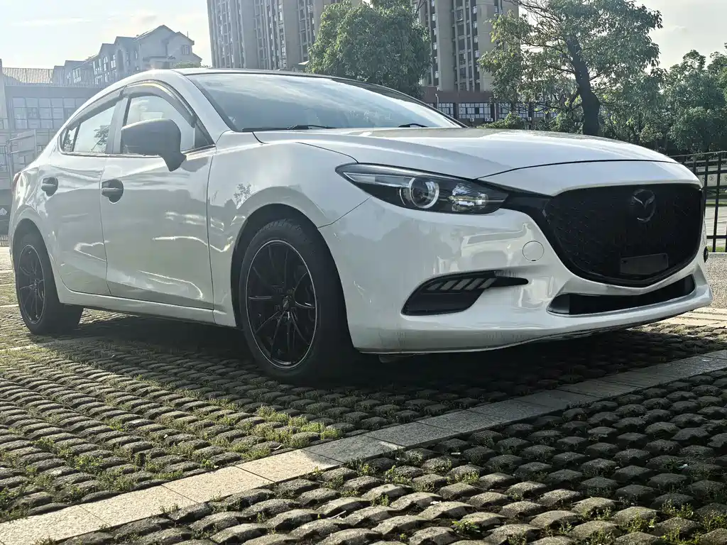 Mazda 3 Axela — фото 3