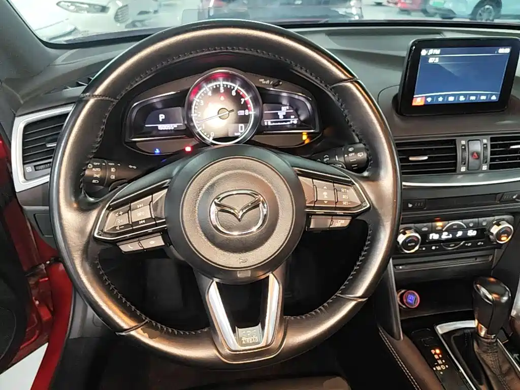 Mazda CX-4 — фото 11