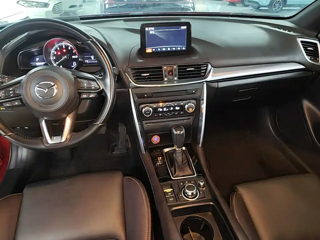 Mazda CX-4 — фото 14
