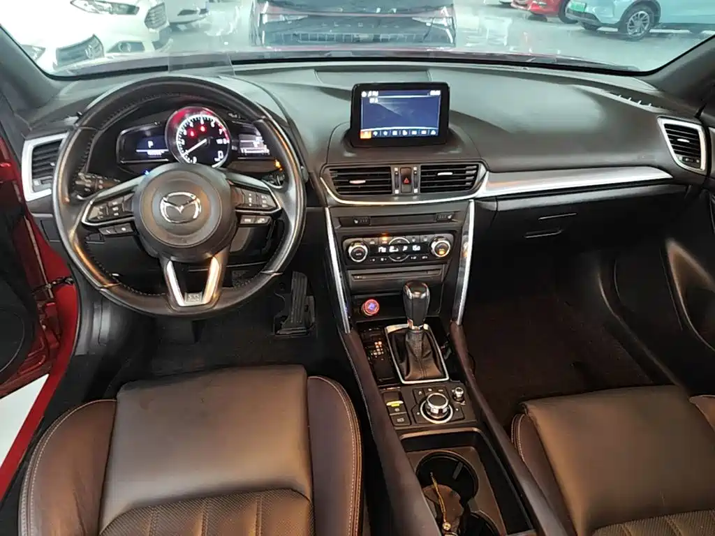 Mazda CX-4 — фото 10